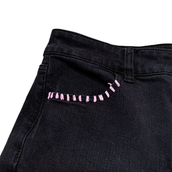 American Eagle Outfitters Black Hi-Rise Jean Short - Picture 2 of 9